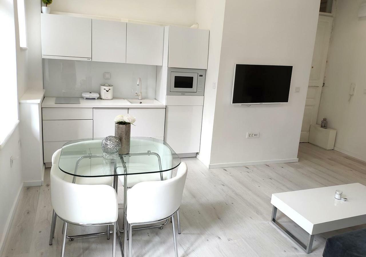 Luxurios And Historic Apartment "Shine" - Right On The Main Square Ζάγκρεμπ Εξωτερικό φωτογραφία